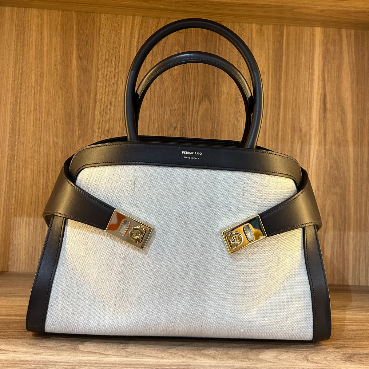 Hug canvas and leather tote bag